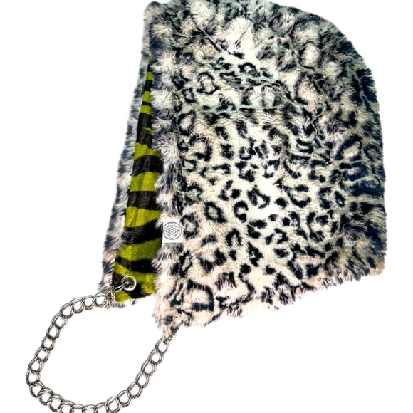 Faux Fur Reversible Rave Hood - Picture 10 of 10